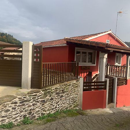 Casa Do Feligres E Da Alsira Villa Nogueira de Abaixo Eksteriør billede