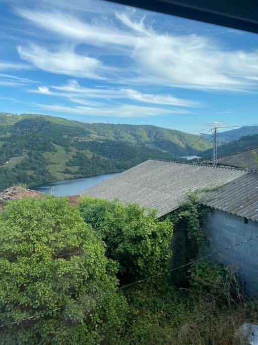 Casa Do Feligres E Da Alsira Villa Nogueira de Abaixo Eksteriør billede